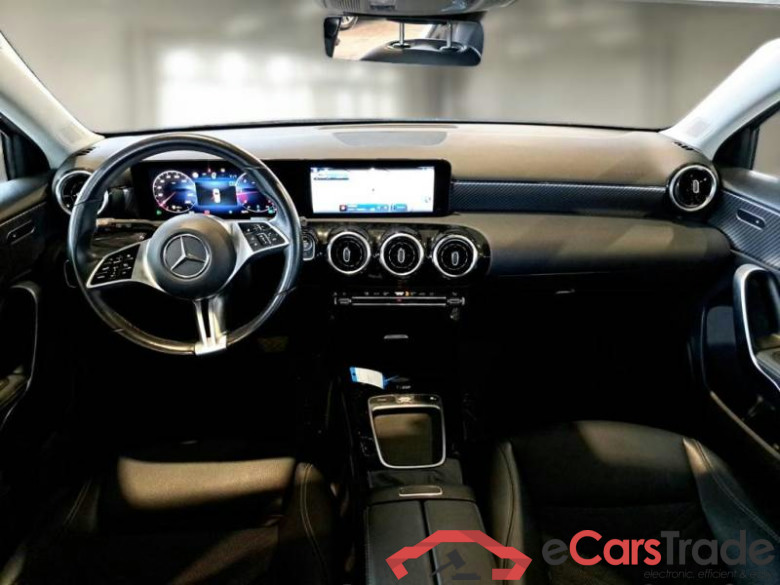 MERCEDES-BENZ CLASSE A / 2022 / 5P / BERLINA A 180 D AUTOMATIC ADVANCED PROGRESSIVE #3