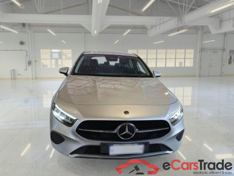 MERCEDES-BENZ CLASSE A / 2022 / 5P / BERLINA A 180 D AUTOMATIC ADVANCED PROGRESSIVE #6