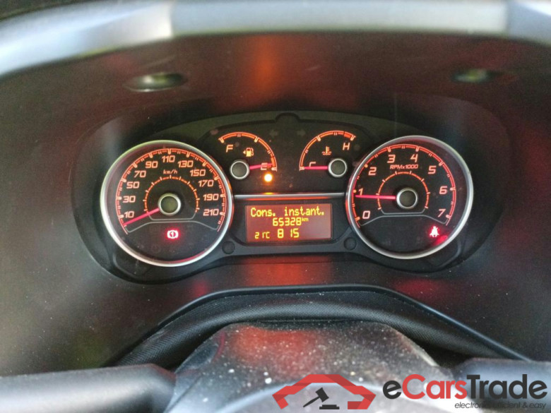 FIAT Doblò Cargo/2015/4P/furgón derivado de turismo Cargo SX 1.6 Mjet 66kW (90CV) #4