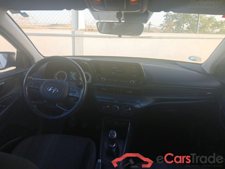 HYUNDAI i20 / 2020 / 5P / berlina con portón 1.0 TGDI 74kW (100CV) 48V Essence #3
