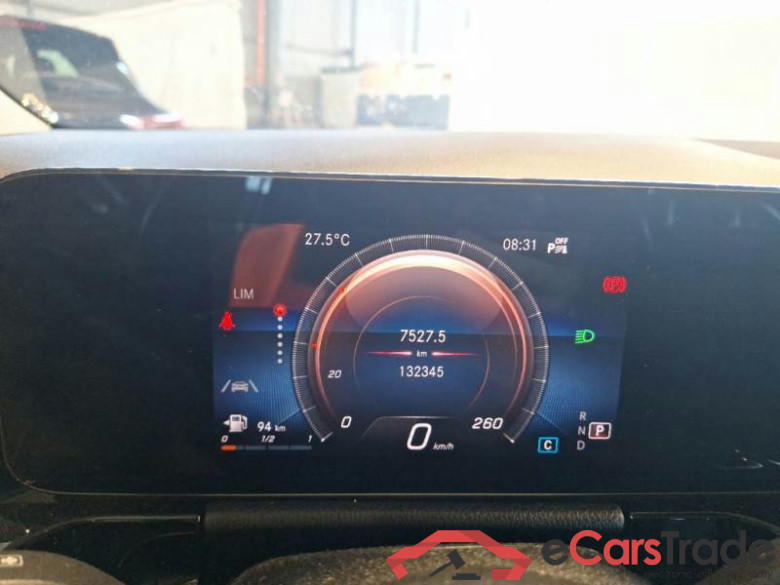MERCEDES-BENZ GLA / 2020 / 5P / CROSSOVER GLA 180 D AUTOMATIC BUSINESS EXTRA #4