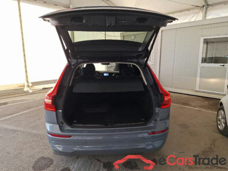 VOLVO XC60 / 2021 / 5P / SUV B4 automatico Core #5