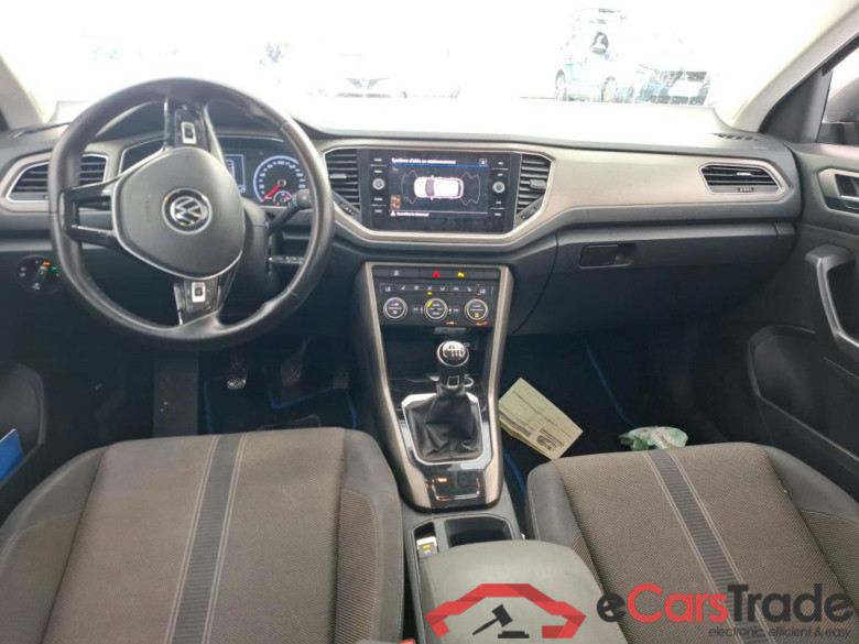 VOLKSWAGEN T-Roc / 2017 / 5P / SUV 1.0 TSI 110 LOUNGE #5