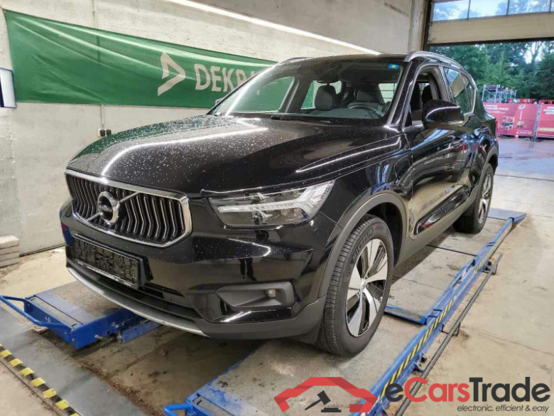 Volvo XC40 (2017->) DE - SUV5 T4 Twin Engine 2WD PHEV EU6d, Core, (Facelift) 2022 - 2022 #1