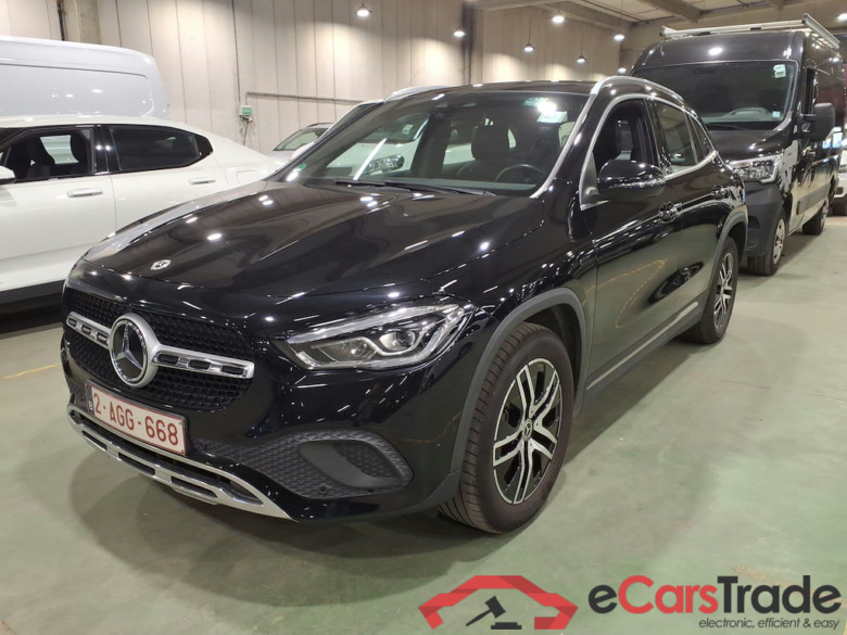 MERCEDES-BENZ GLA 1.3 GLA 250 E DCT BUSINESS SOLUTION