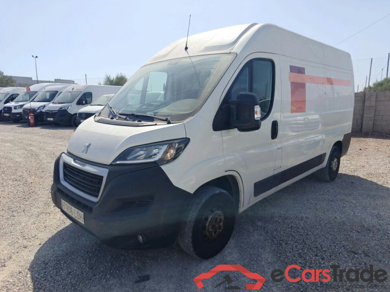 PEUGEOT Boxer / 2014 / 4P / furgón 335 L2 H2 BHDI 103kW (140CV) S&S 6 V. M (CX)