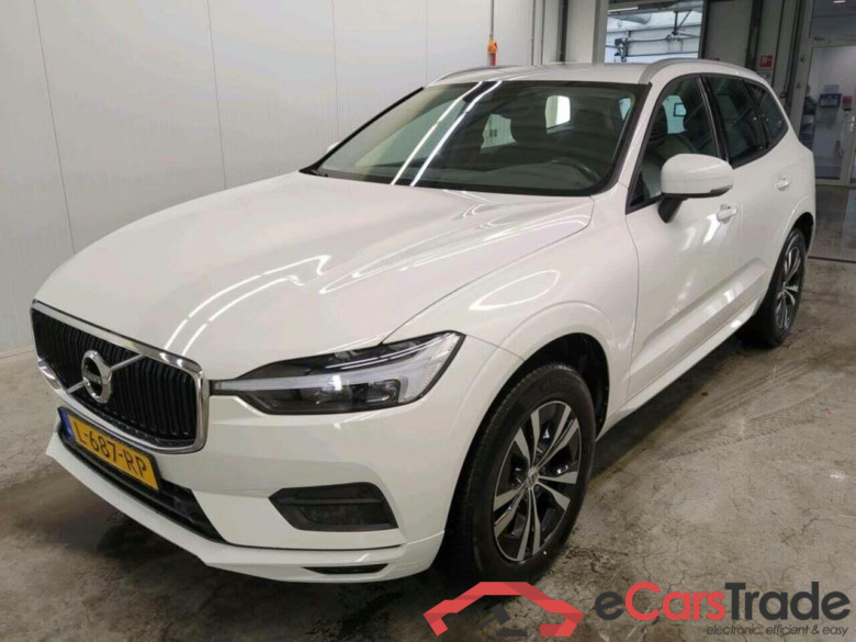 VOLVO XC60 2.0 B4 Momentum #1