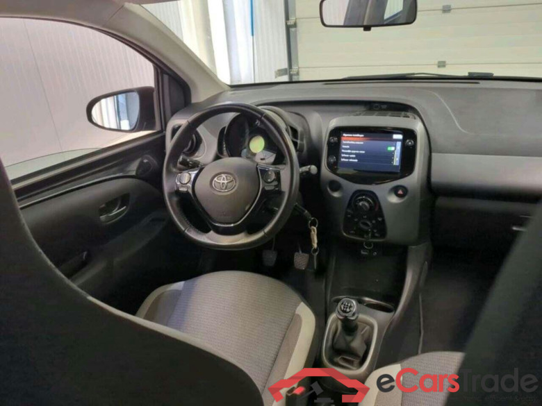 TOYOTA Aygo 1.0 VVT-i x-play #3