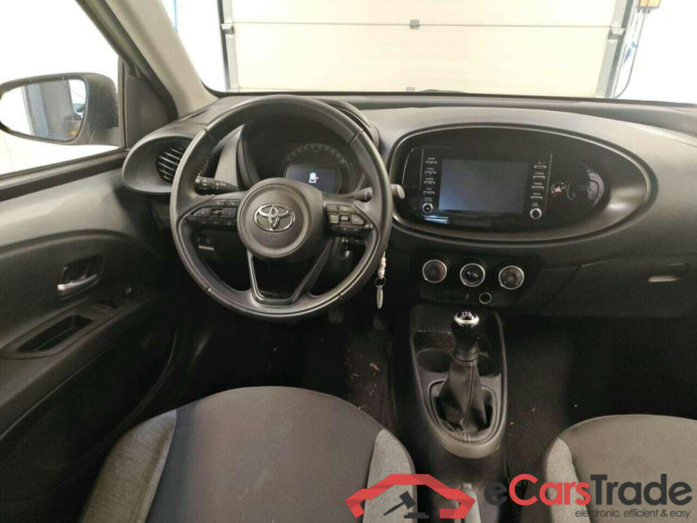 TOYOTA Aygo X 1.0 VVT-i MT Play #3