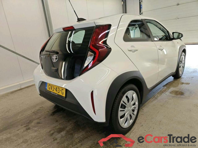 TOYOTA Aygo X 1.0 VVT-i MT Play #2