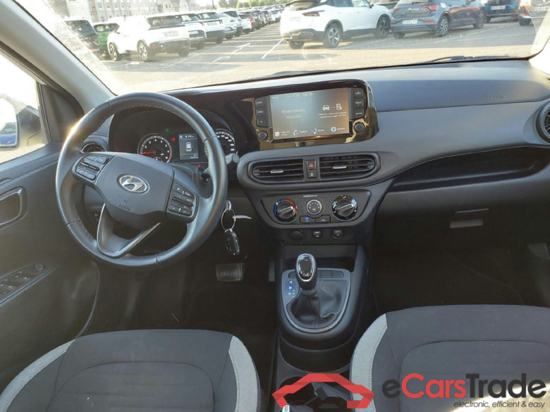 HYUNDAI i10 / 2020 / 5P / berlina con portón 1.0 Klass AT #3