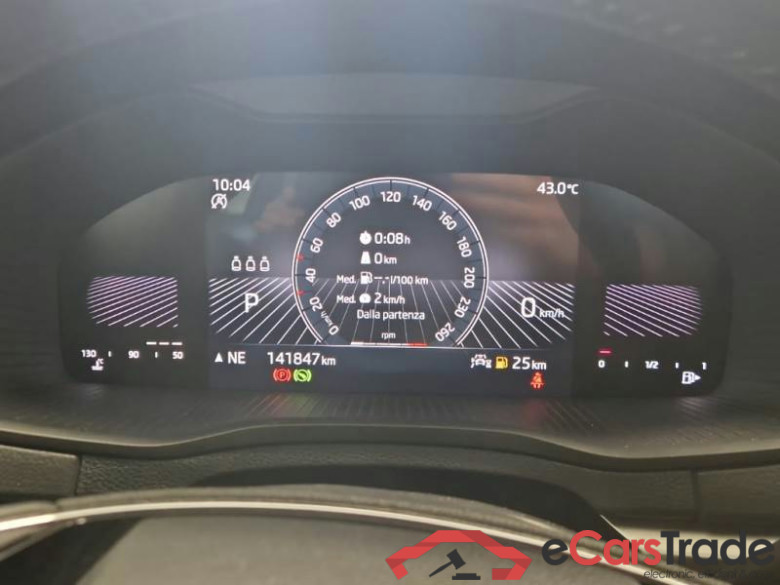SKODA KAROQ / 2022 / 5P / SUV 2.0 TDI 85KW EVO SCR EXECUTIVE DSG #4