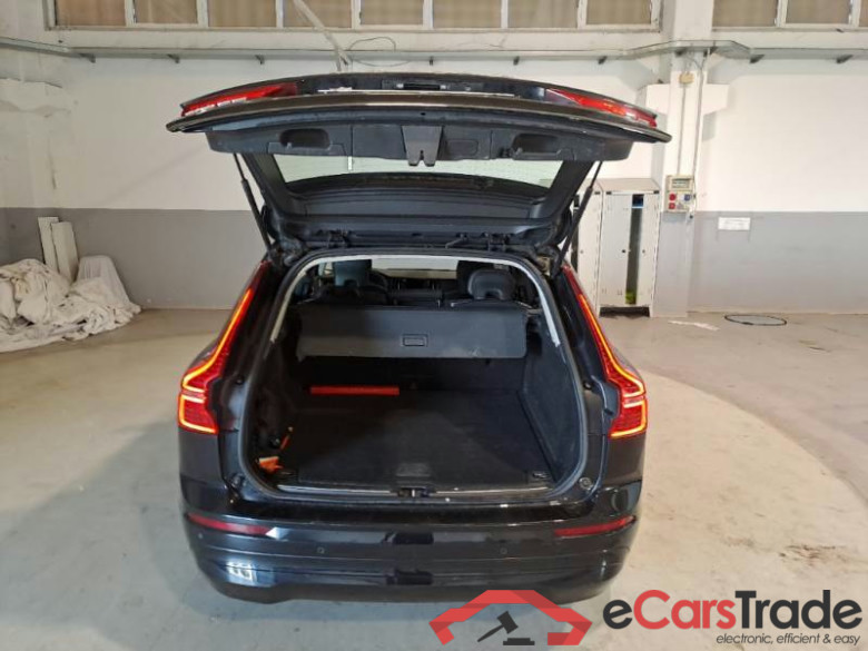 VOLVO XC60 / 2021 / 5P / SUV B4 D automatico Essential #5