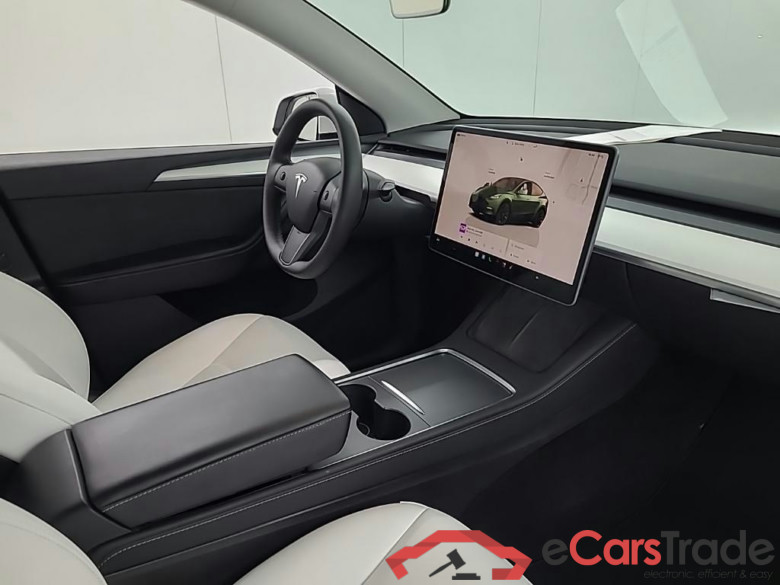 Tesla Model Y Long Range Dual Motor AWD 5D 378kW #6