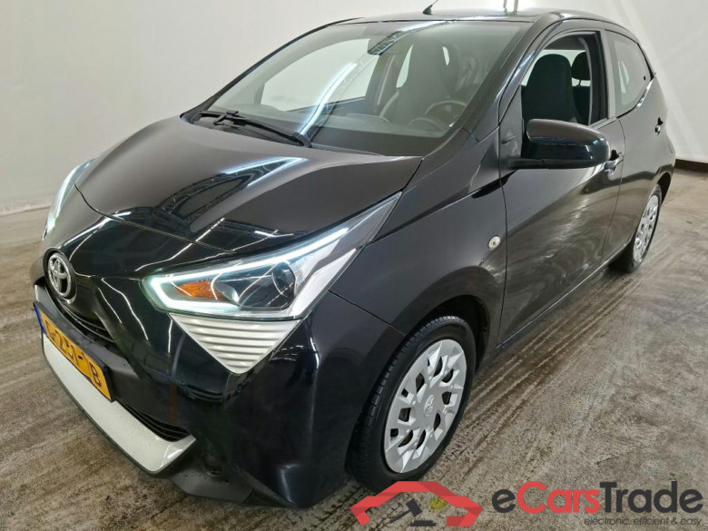 Toyota AYGO 1.0 VVT-i x-play 5d