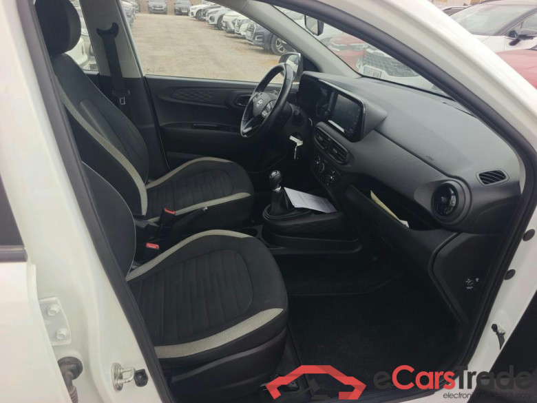 HYUNDAI i10 / 2020 / 5P / berlina con portón 1.0 Klass #6