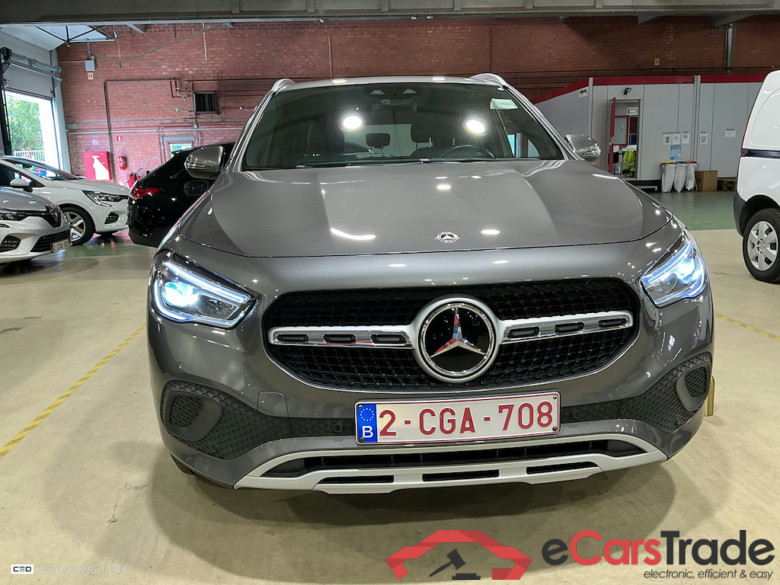 MERCEDES-BENZ GLA 1.3 GLA 250 E #2