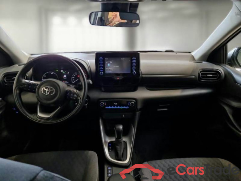 TOYOTA YARIS / 2020 / 5P / BERLINA HYBRID BUSINESS MY20 #3