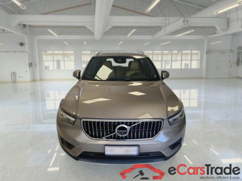 VOLVO XC40 / 2017 / 5P / SUV (V.M.)T5 Plug-in Hybrid Recharge Inscr. #6