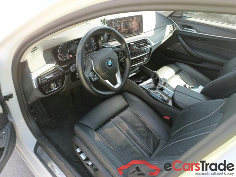 BMW Serie 5 / 2020 / 5P / familiar 530e Touring #3