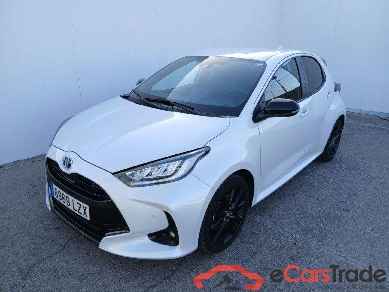 TOYOTA Yaris / 2020 / 5P / berlina con portón 1.5 120H Style Plus #1