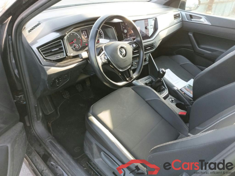 VOLKSWAGEN Polo / 2017 / 5P / berlina con portón R-Line 1.0 TSI 81kW (110CV) #3