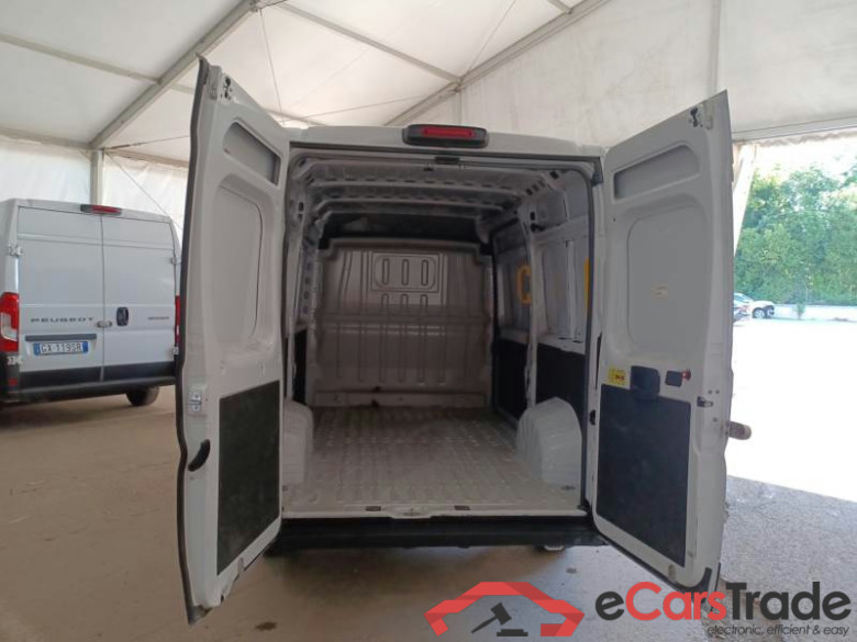 PEUGEOT BOXER / 2023 / 4P / FURGONE 2.2 BLUEHDI 120 SeS 330 L2H2 #6