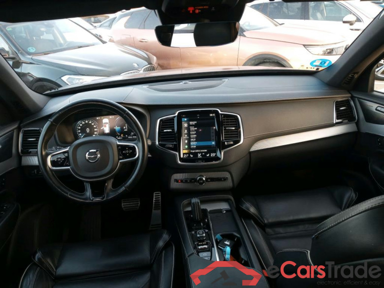 VOLVO XC90 / 2019 / 5P / todoterreno 2.0 T8 AWD Recharge R-Design Auto #3