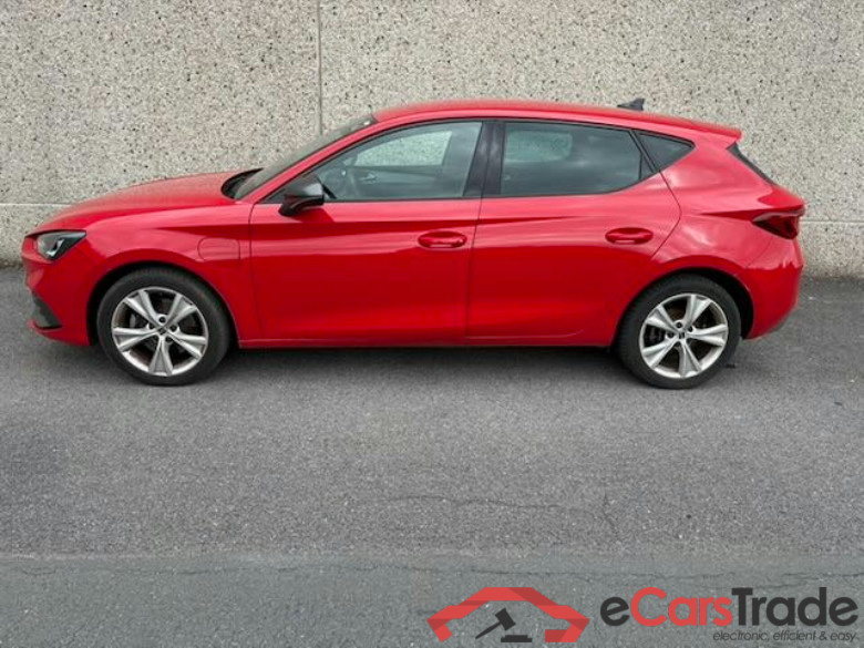 Seat Leon FR 1.4-litre TSI plug-in hybrid petrol 204 hp #2
