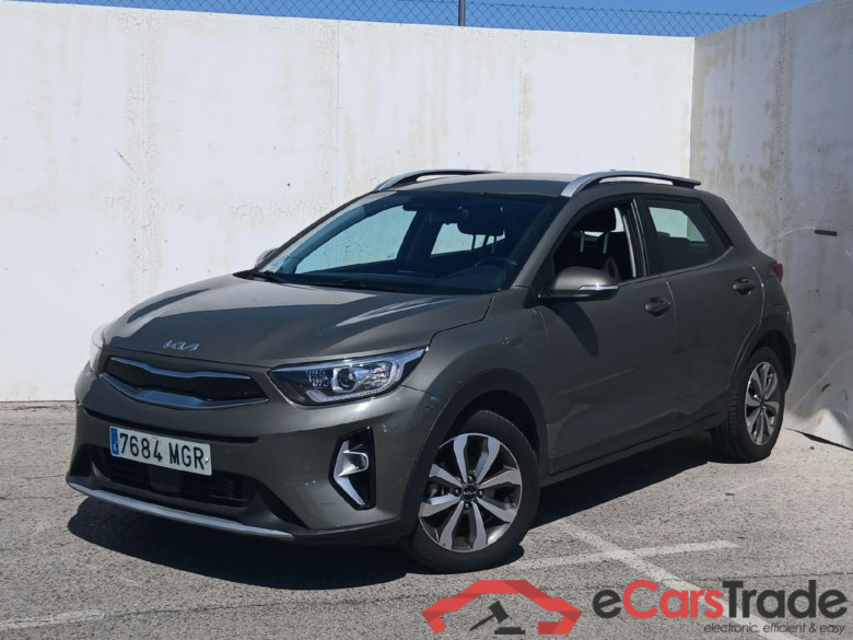 KIA Stonic / 2017 / 5P / todoterreno 1.0 T-GDi 88kW (120CV) MHEV iMT Drive