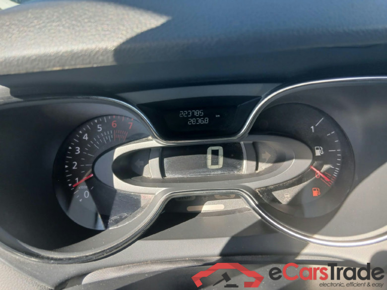 RENAULT Captur / 2017 / 5P / crossover Zen TCe 66kW (90CV) -18 (CX) #4
