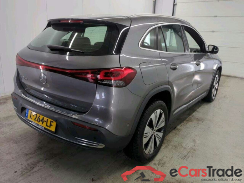 MERCEDES-BENZ EQA 250 Bns Sol. Lux #2