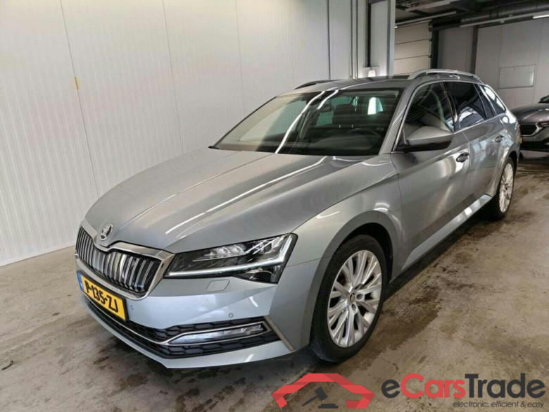 SKODA Superb Combi 1.4 TSI iV Sp. Bns