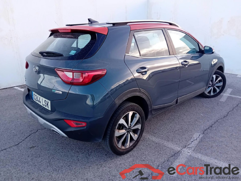 KIA Stonic / 2017 / 5P / todoterreno 1.0 T-GDi 88kW (120CV) MHEV iMT Drive #2
