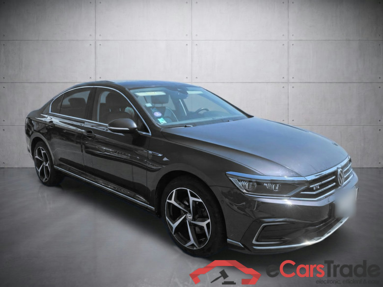 Volkswagen Passat GTE 1.4 TSI 218 Plug-in Hybrid DSG6 #3