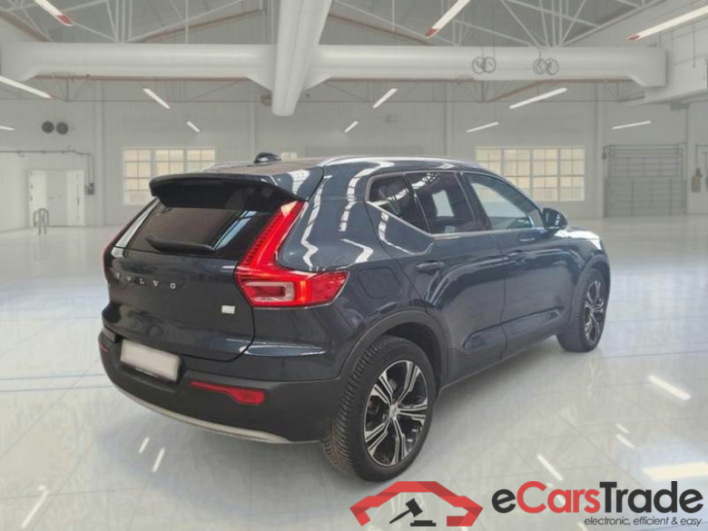 VOLVO XC40 / 2017 / 5P / SUV T5 PLUG-IN HYBRID AUTO RECHARGE INSCR. #2