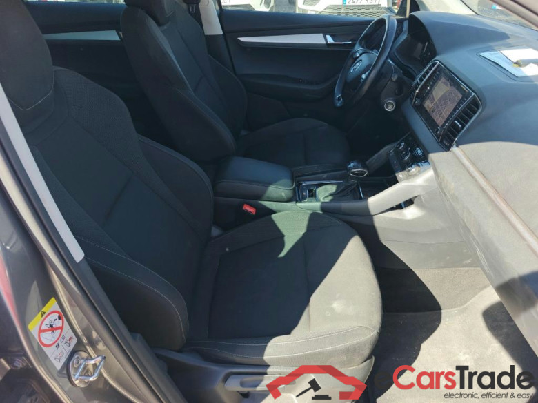 SKODA Karoq / 2021 / 5P / todoterreno 1.5 TSI 110kW (150CV) DSG ACT Ambition (AC) #6