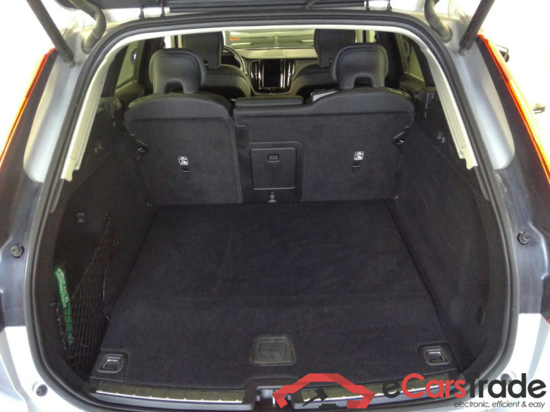 Volvo XC60 T6 350 Co.Ed.Rec. AWD Aut #5