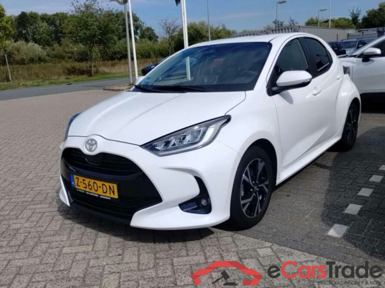 TOYOTA YARIS 1.5 Hybrid 115 First Edition #1