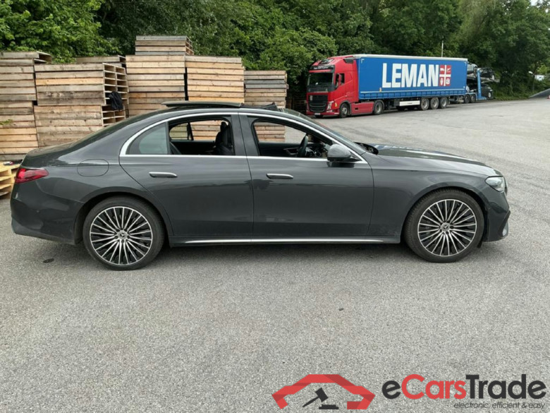 Mercedes-Benz E 400 AMG-Line 400 4Matic #4