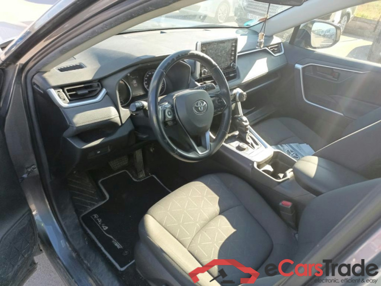 TOYOTA Rav4 / 2018 / 5P / todoterreno 2.5l 220H Business 4WD #3