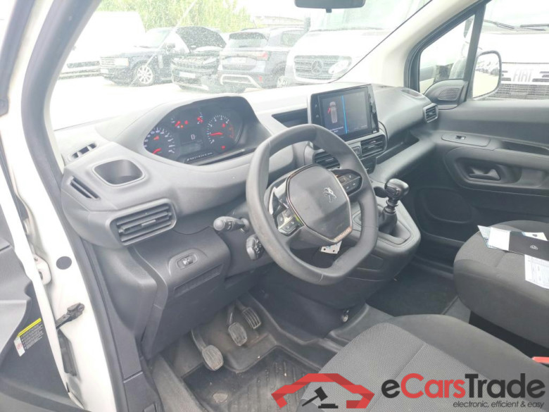 PEUGEOT Partner / 2018 / 4P / furgón derivado de turismo Premium Standard 600kg BlueHDi 73kW (AC) #3