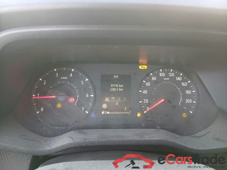 RENAULT Trafic / 2021 / 4P / furgón Furgón L1H1 Blue dCi 96 Kw (130 CV) (AC4) #4