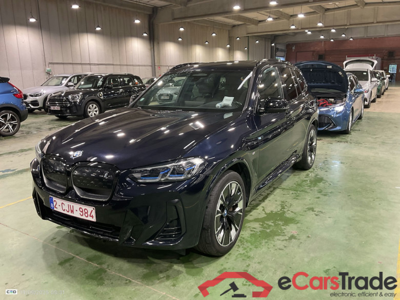 BMW IX3 80KWH AUTO