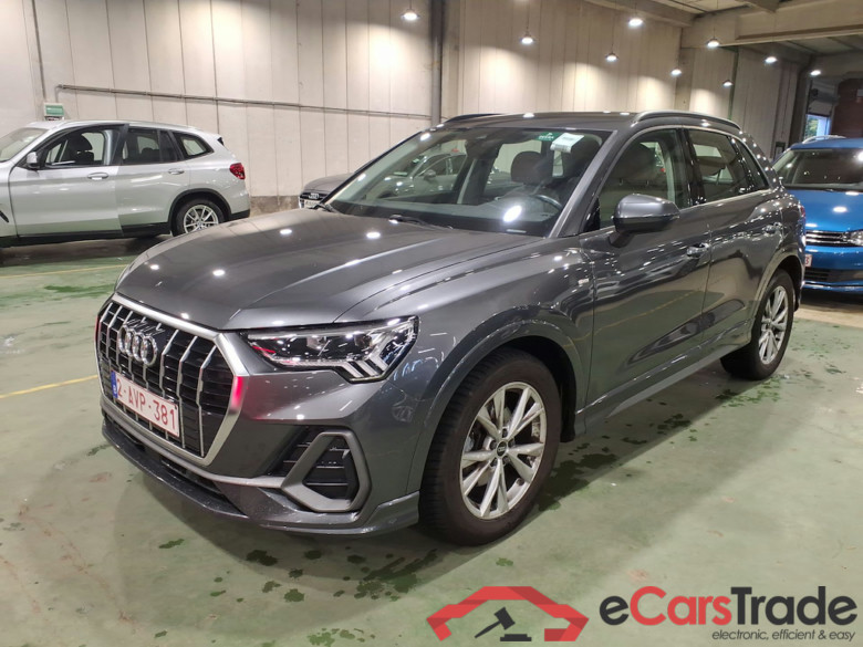AUDI Q3 2.0 35 TDI S TRONIC S LINE BUSINESS EDIT #1