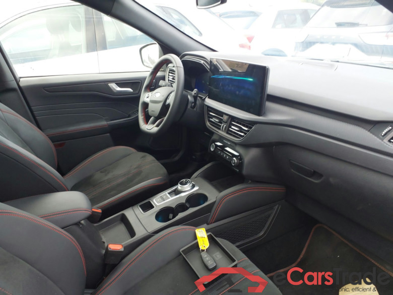 FORD KUGA 2.5 PP A 2.5 PHEV 243cv Automático ST Line X (Pano-Roof + Winterpack) #3