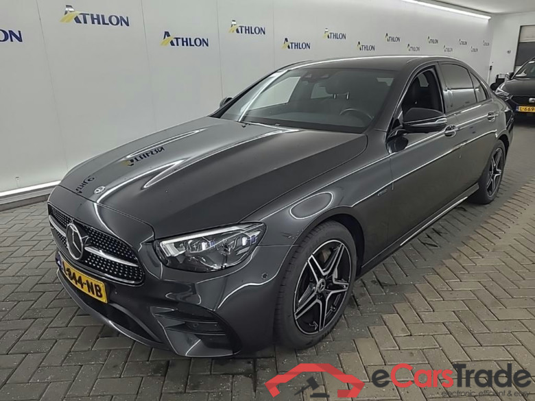 MERCEDES-BENZ E-Klasse Limousine E 300 e 9G-TRONIC Bus Sol AMG 4D 235kW