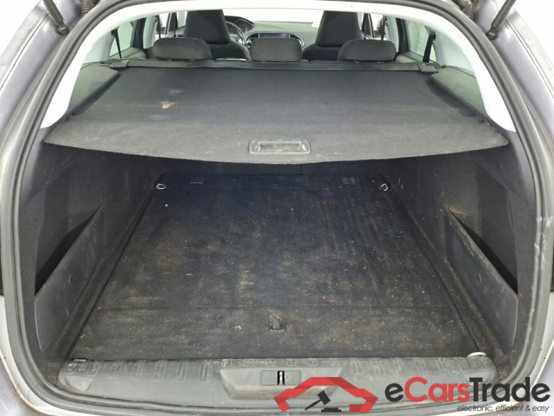 PEUGEOT 308 SW Allure 1.2 Puretech 110 5D 81kW #5