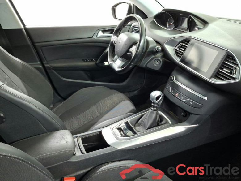 PEUGEOT 308 SW Allure 1.2 Puretech 110 5D 81kW #6