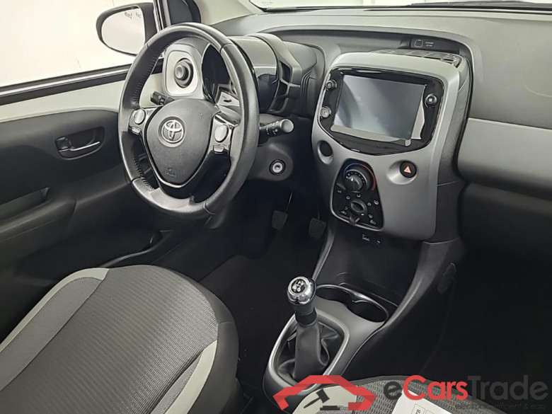 TOYOTA Aygo 1.0 VVT-i x-play 5D 53kW #6